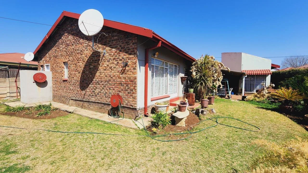 4 Bedroom House for sale in Potchefstroom Central