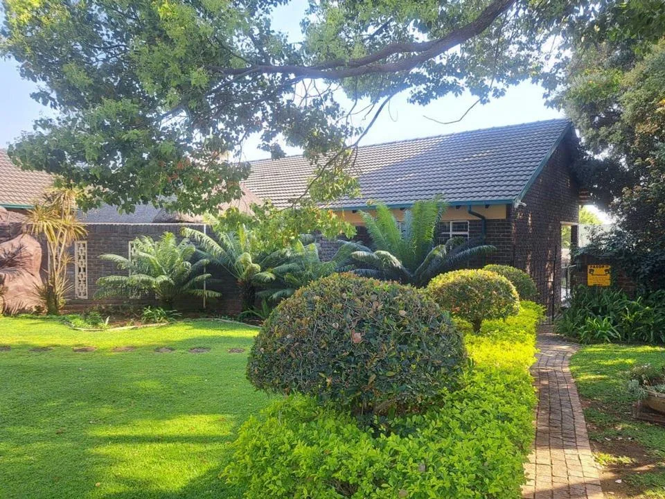 4 Bedroom House for sale in Safari Gardens
