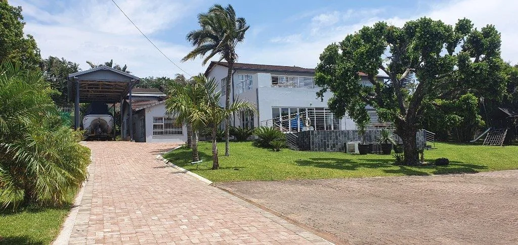 6 Bedroom House for sale in Port Edward