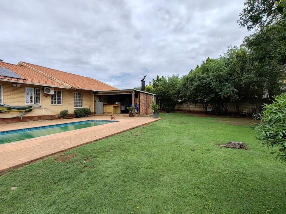 4 Bedroom House for sale in Fichardt Park