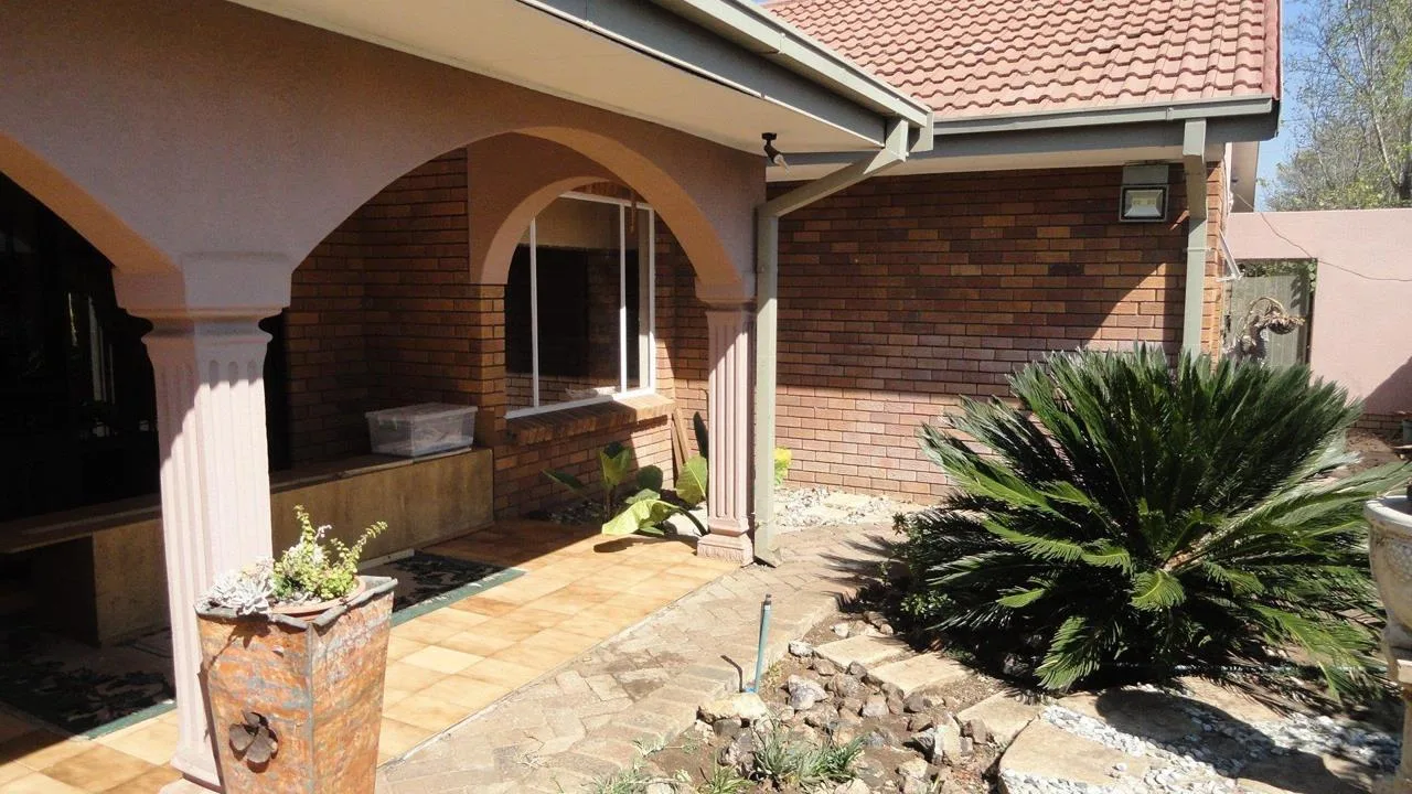 4 Bedroom House for sale in Potchefstroom South