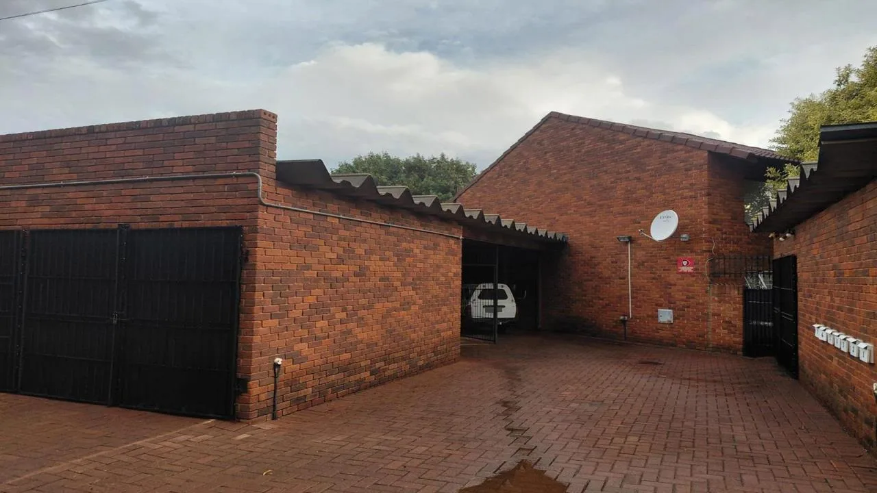 2 Bedroom Apartment / flat for sale in Westdene