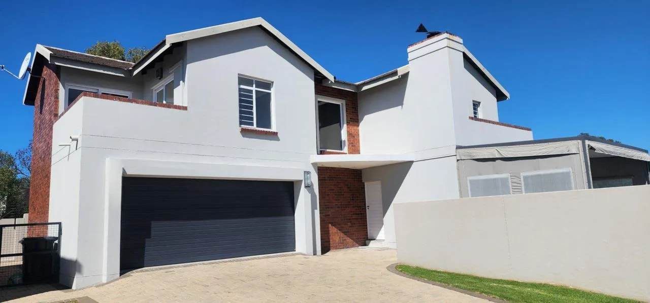 4 Bedroom Townhouse for sale in Somerton Estate