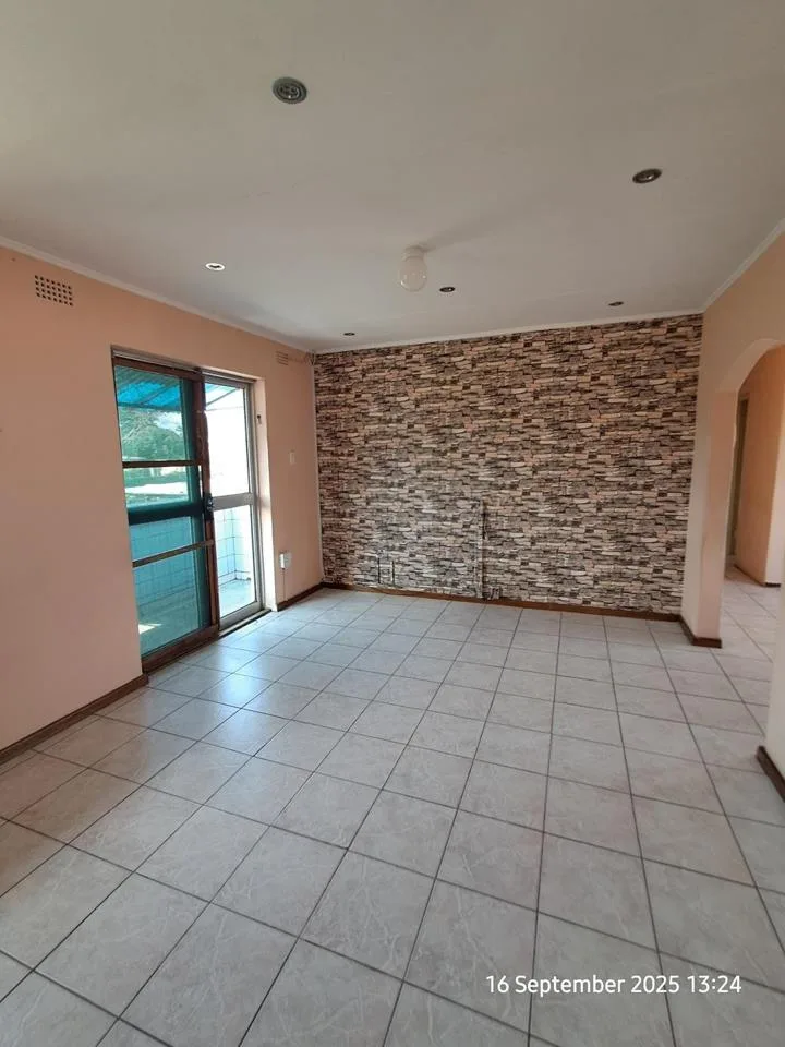 3 Bedroom Townhouse to rent in Brackenham