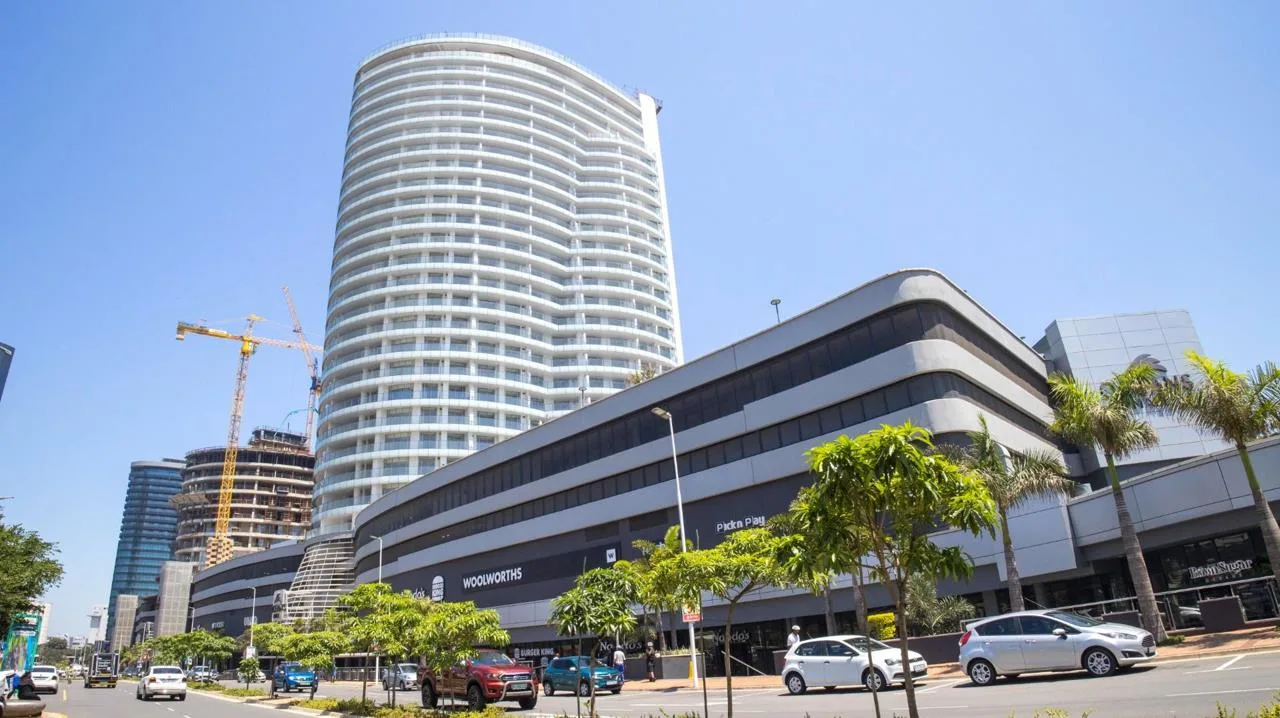2 Bedroom Apartment / flat to rent in Umhlanga Central