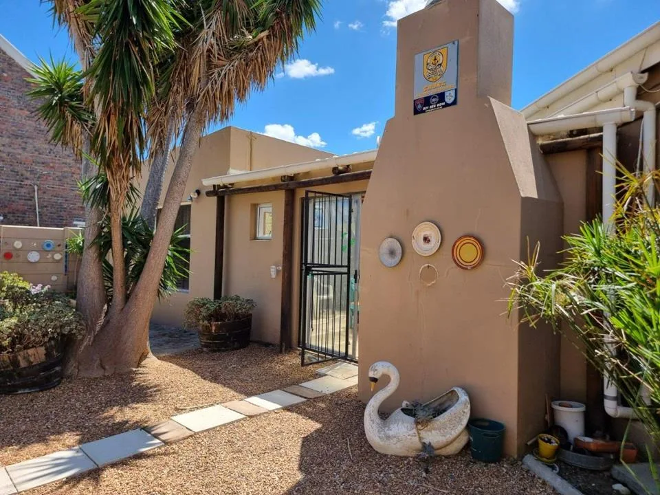 3 Bedroom House for sale in Pine Acres