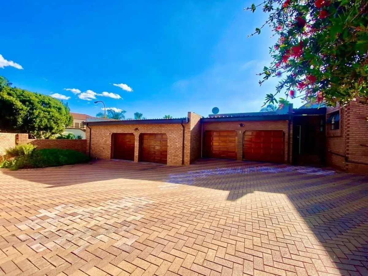 Property for sale in Glenvista