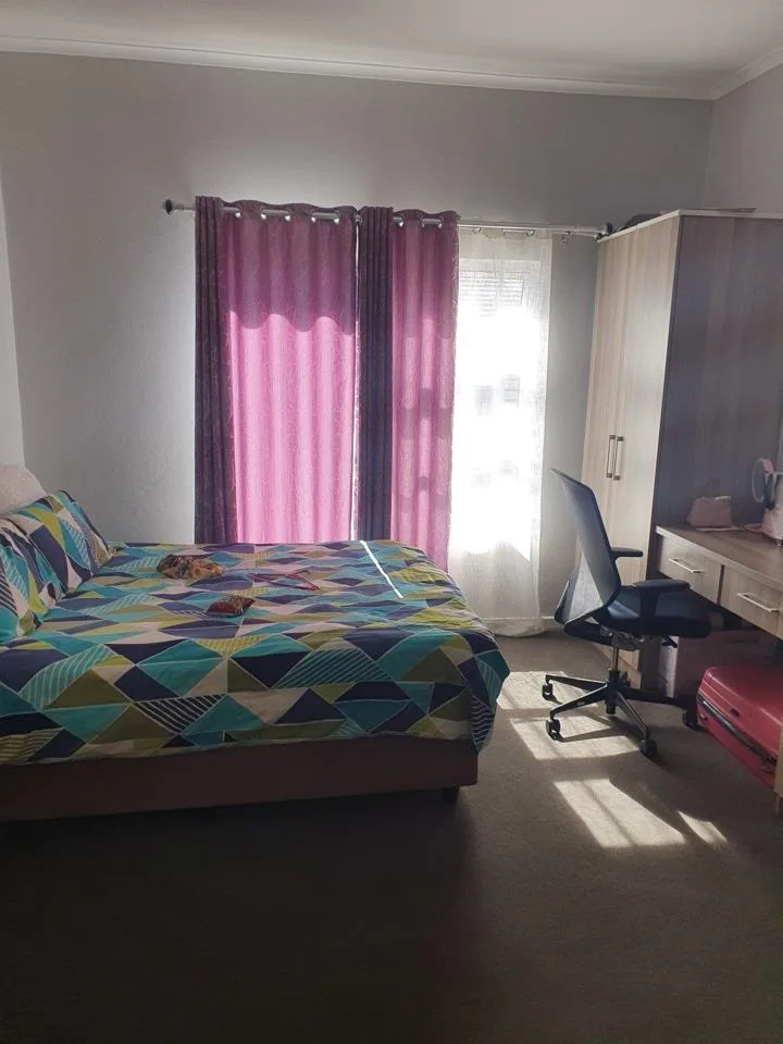 2 Bedroom Apartment / flat to rent in Blue Hills