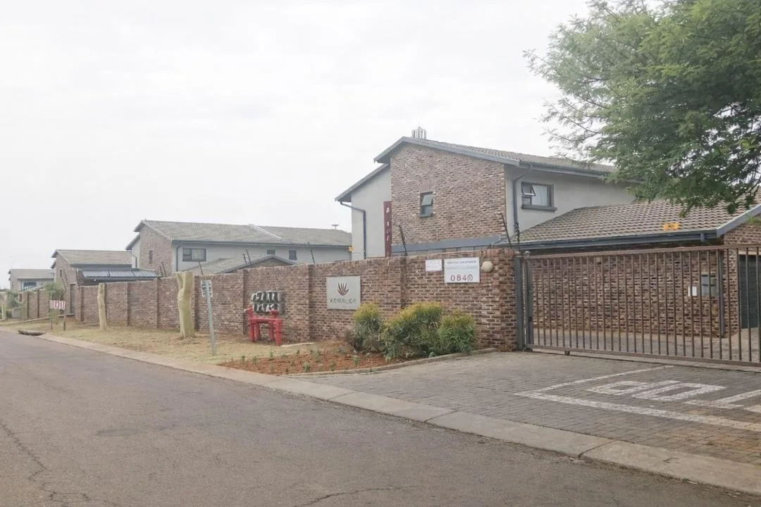 3 Bedroom Townhouse for sale in Doornpoort