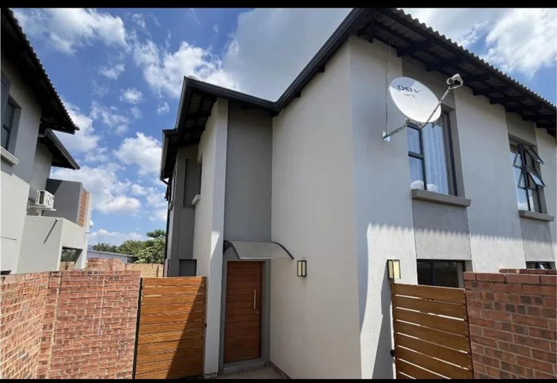2 Bedroom House for sale in Stonehenge