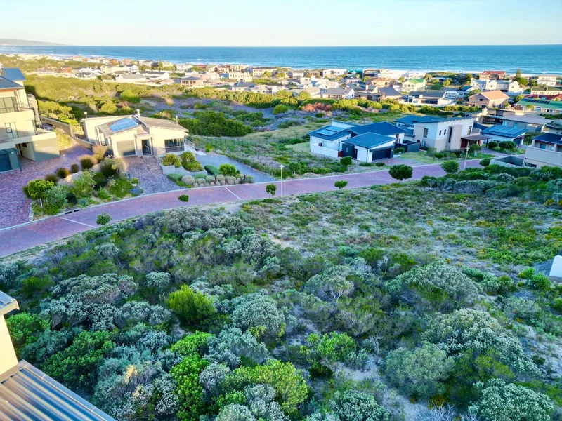 774 m² Land available in Stilbaai Oos