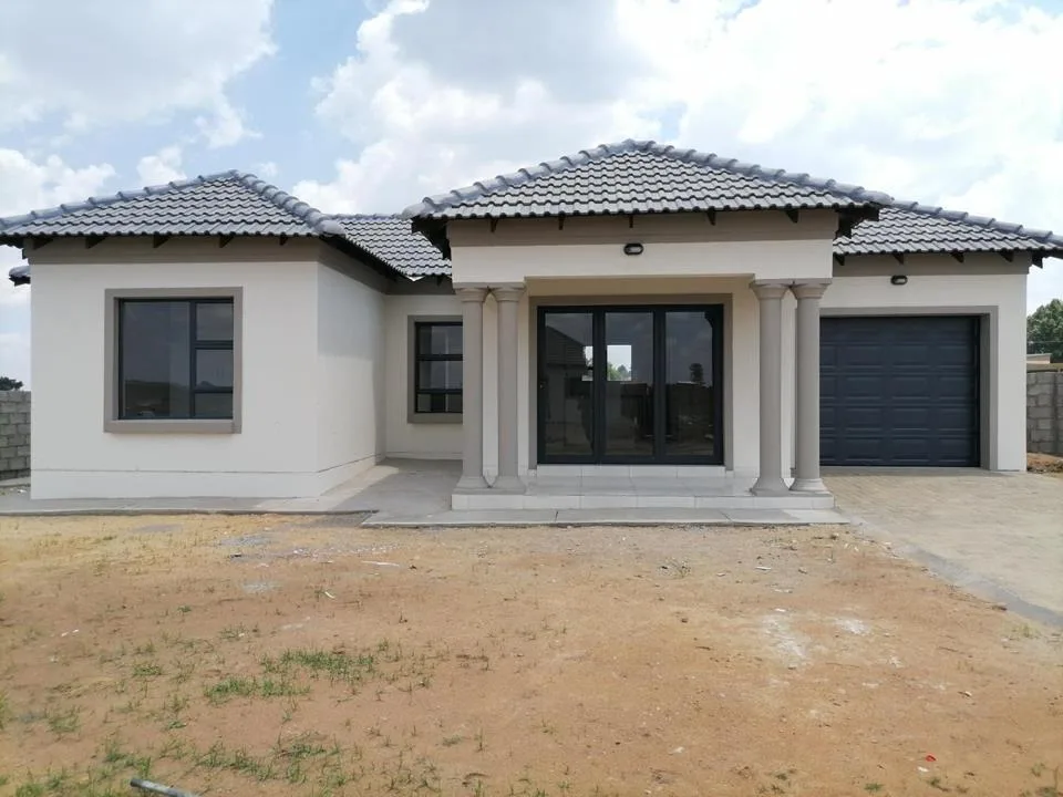 3 Bedroom House for sale in Ermelo