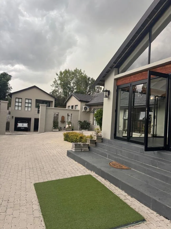 1 Bedroom Apartment / flat to rent in Bryanston