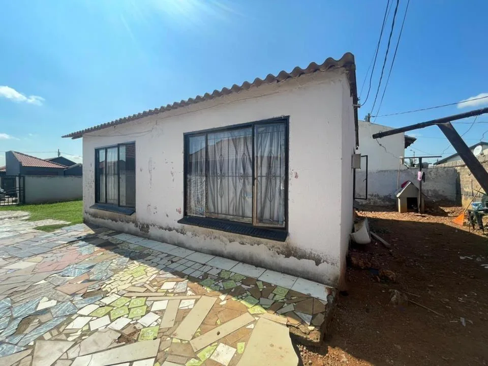 2 Bedroom House for sale in Vosloorus Ext 31