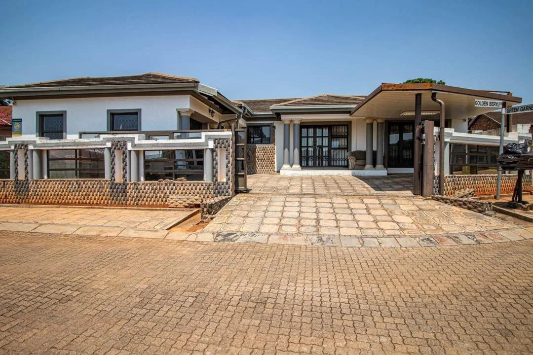 3 Bedroom House for sale in White River Central