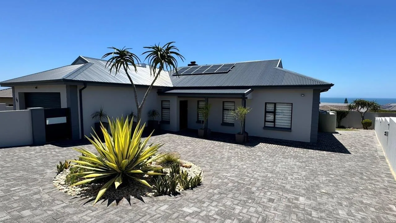 3 Bedroom House for sale in Blue Waters Estate