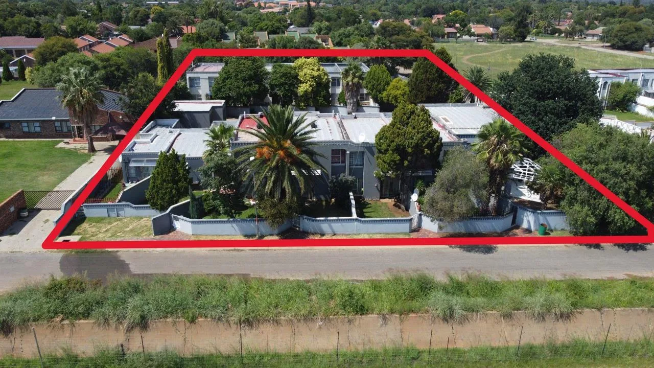 26 Bedroom Townhouse for sale in La Hoff