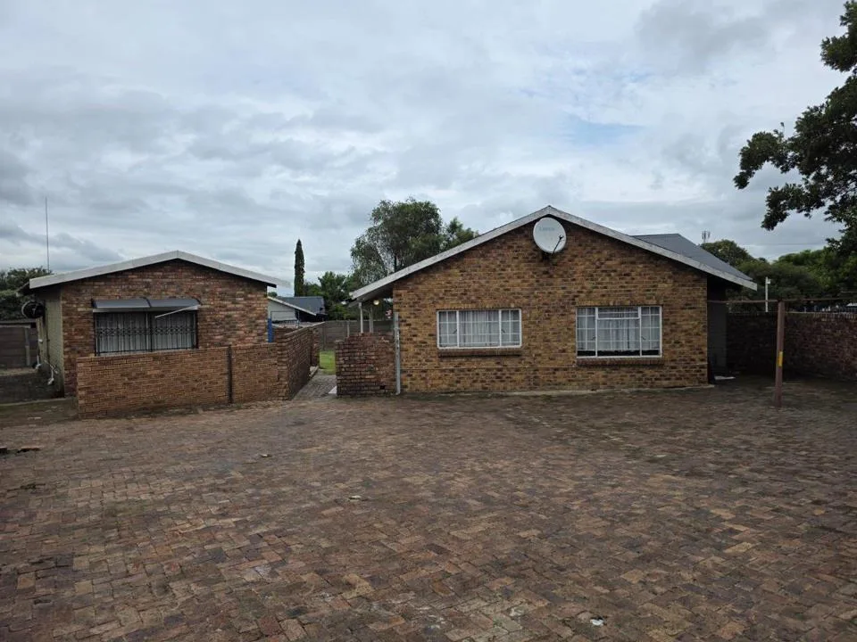 3 Bedroom House to rent in Witbank Ext 16