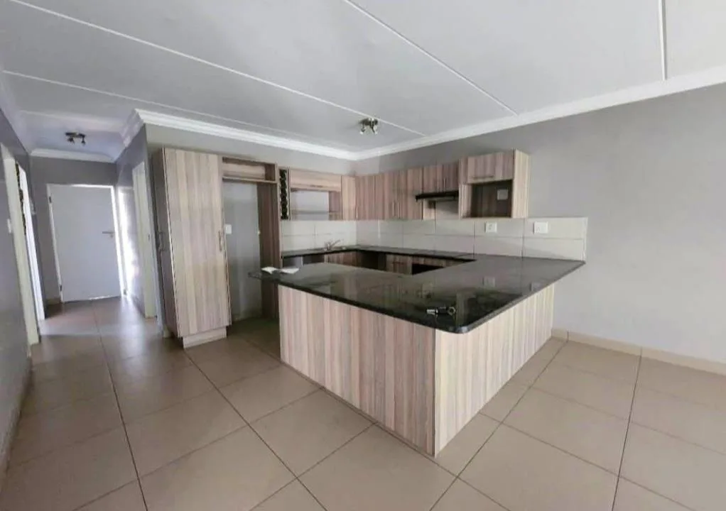 3 Bedroom Apartment / flat for sale in Fourways