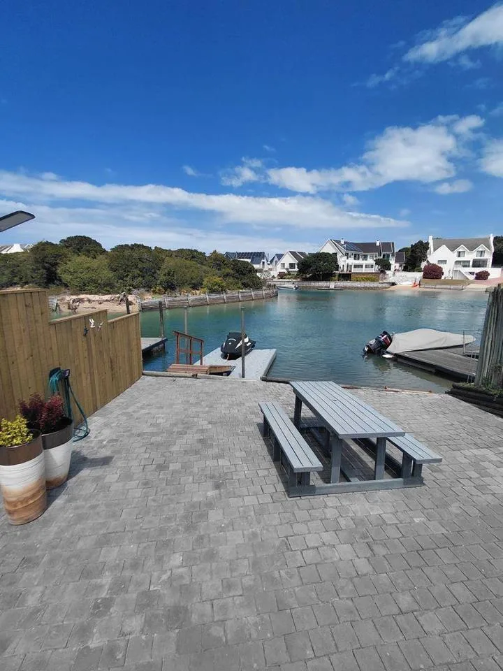 5 Bedroom House to rent in Canals