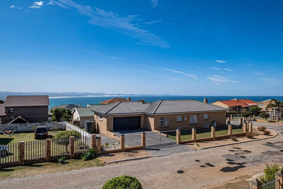 5 Bedroom House for sale in Wavecrest