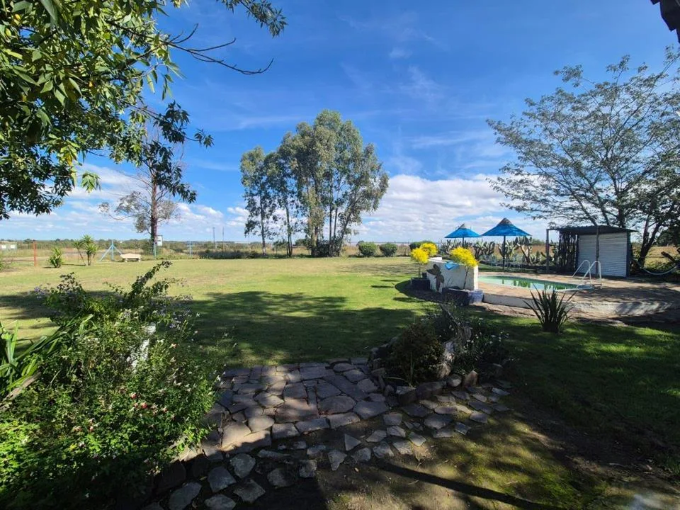 6 Bedroom House for sale in Oranjeville