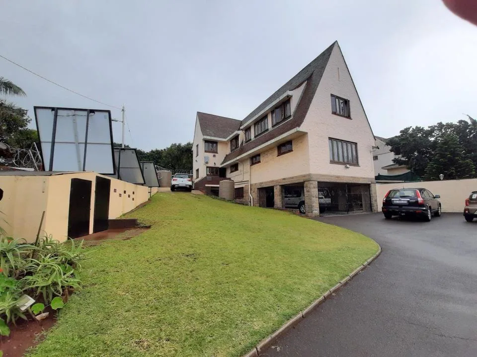 4 Bedroom House for sale in Glenwood