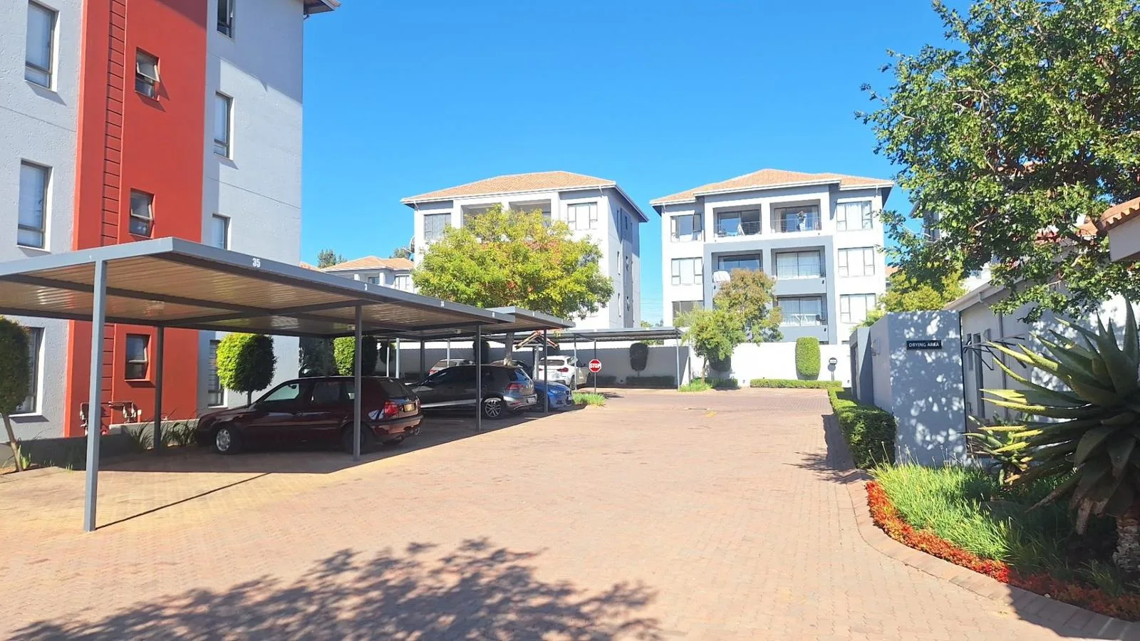 Property to rent in Barbeque Downs