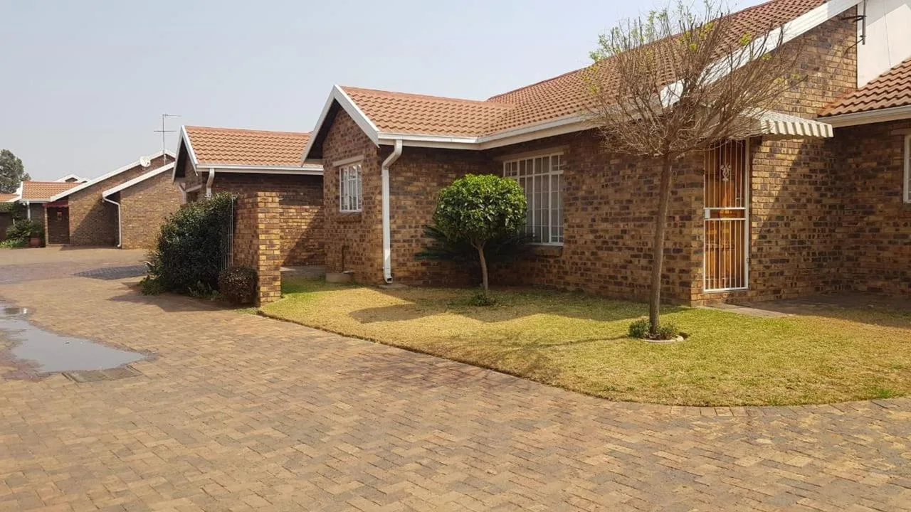 2 Bedroom House for sale in Arcon Park