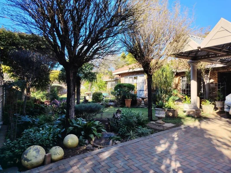 3 Bedroom House for sale in Lichtenburg
