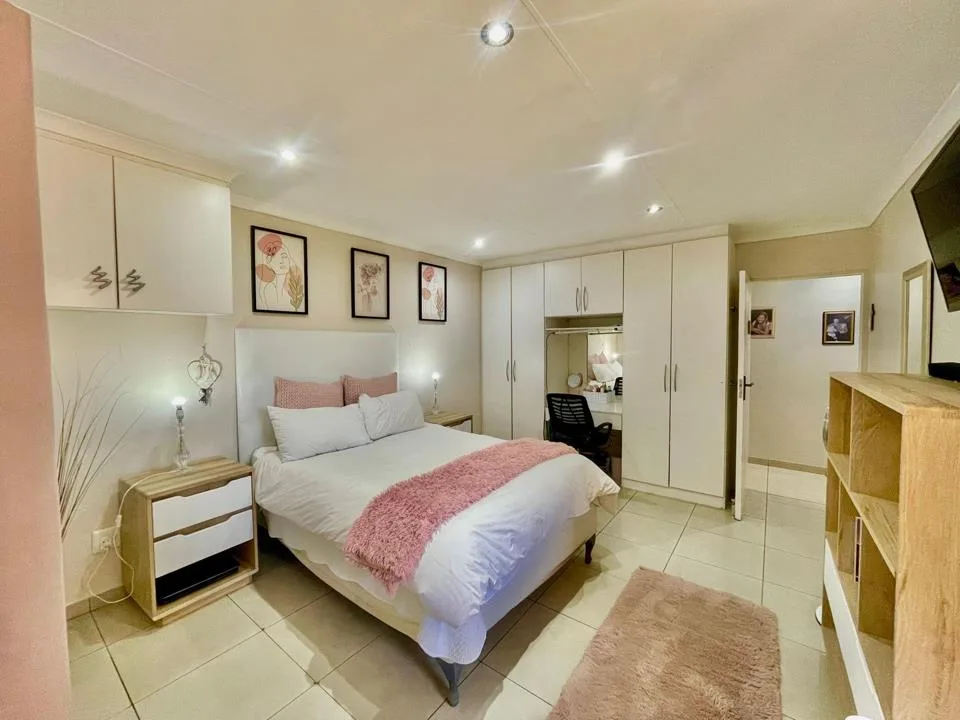4 Bedroom House for sale in Secunda