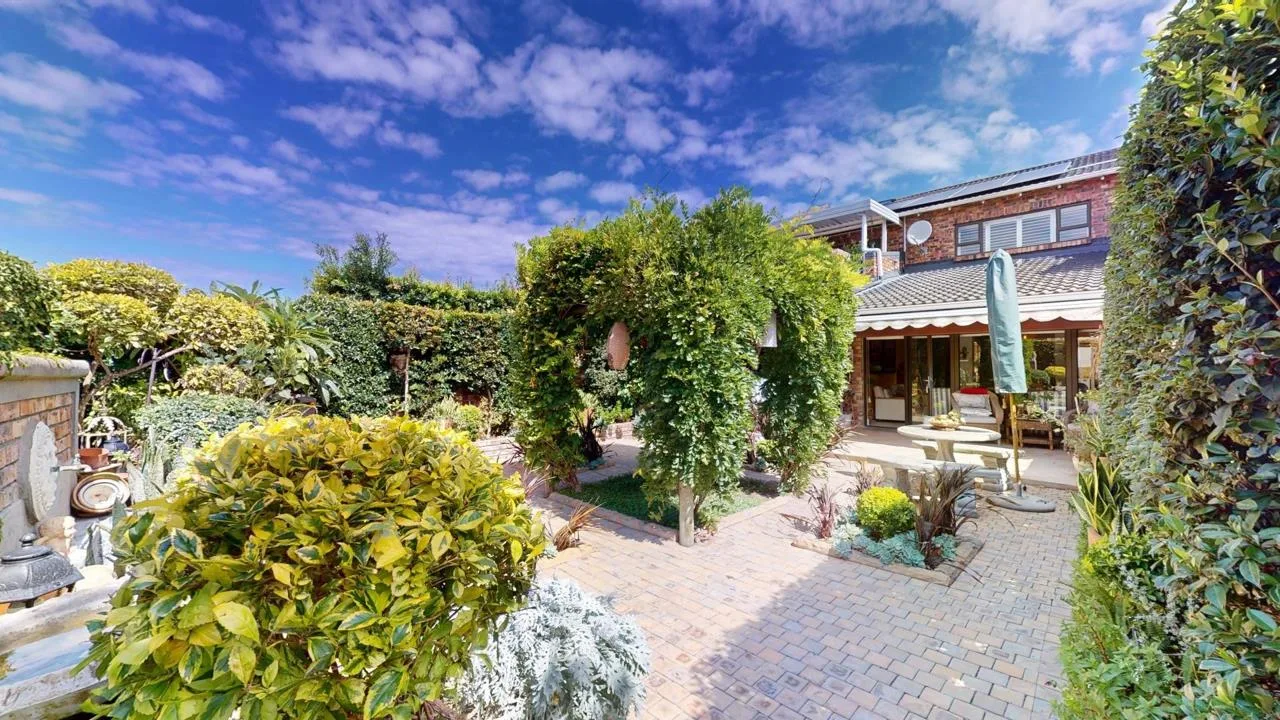 3 Bedroom Townhouse for sale in Humewood
