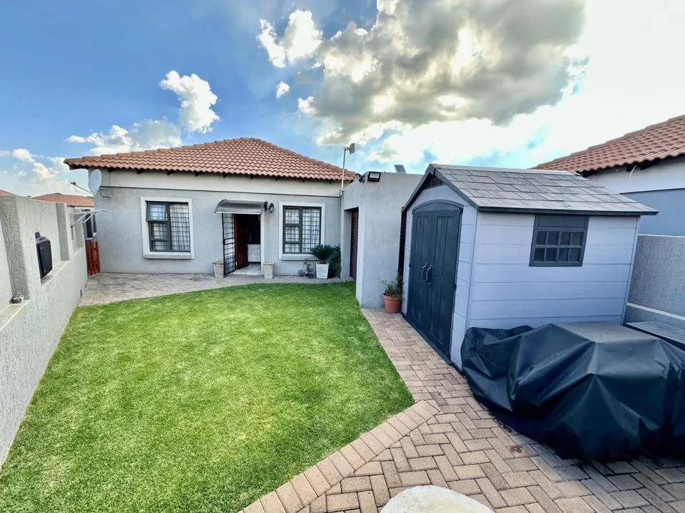 2 Bedroom Townhouse for sale in Terra Nova