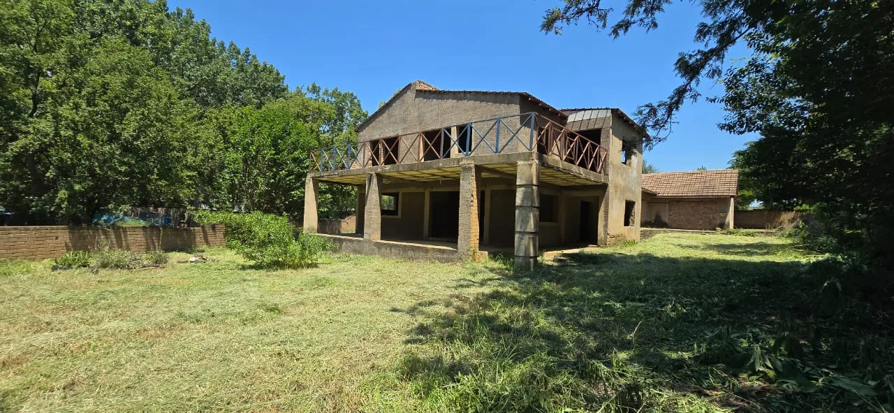6 Bedroom House for sale in Deneysville