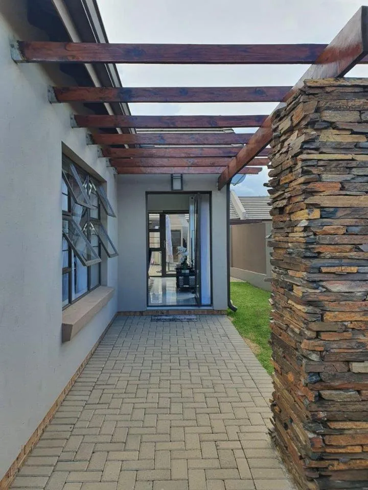 3 Bedroom House for sale in Kruinpark
