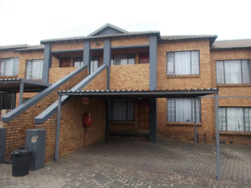 2 Bedroom Townhouse for sale in Elspark