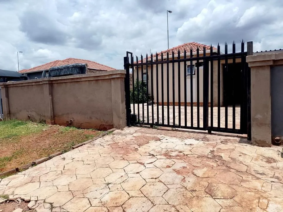 3 Bedroom House for sale in Gem Valley