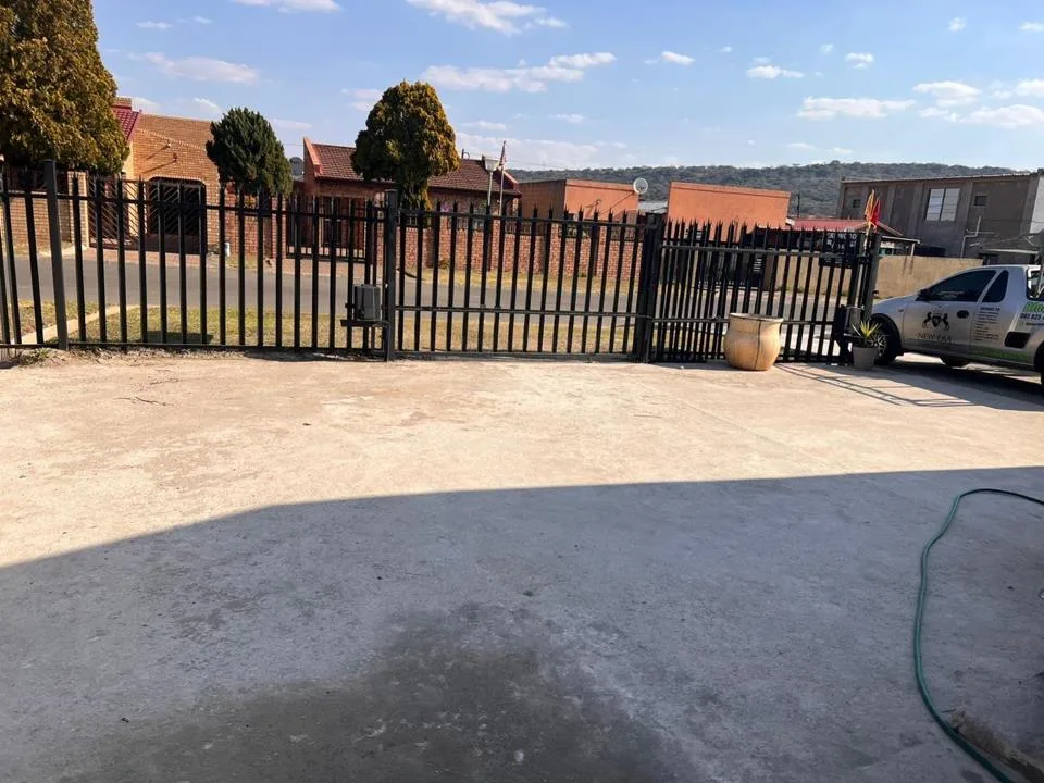 House to rent in Fernwood