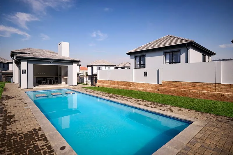 Property to rent in Fourways