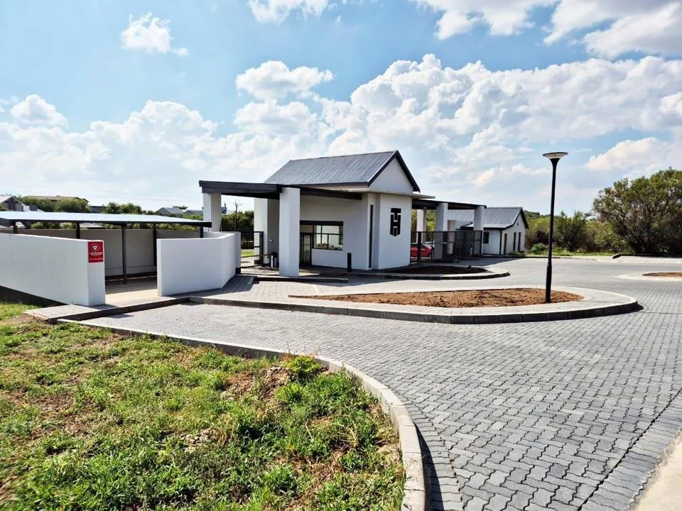 House for sale in Tredenham