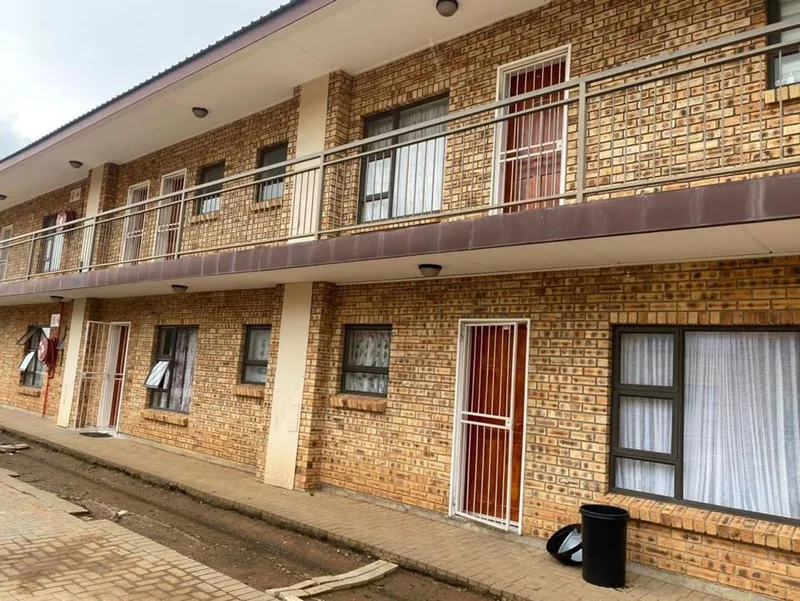3 Bedroom House for sale in Lourierpark