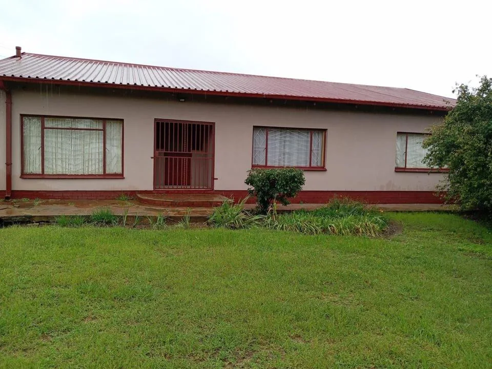 3 Bedroom House for sale in Oranjeville
