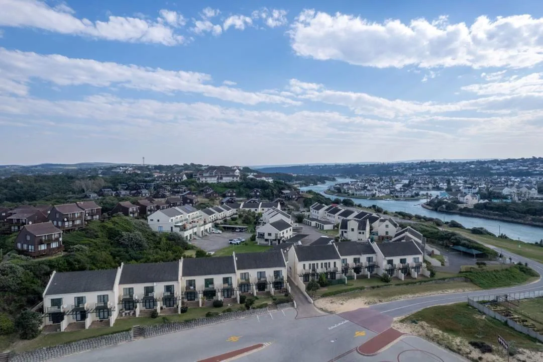 2 Bedroom Townhouse to rent in West Beach