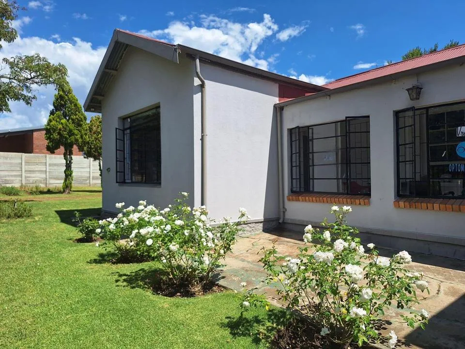 4 Bedroom House for sale in Vrede