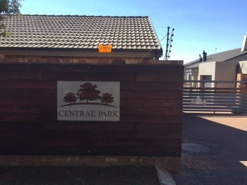 2 Bedroom House for sale in Potchefstroom Central
