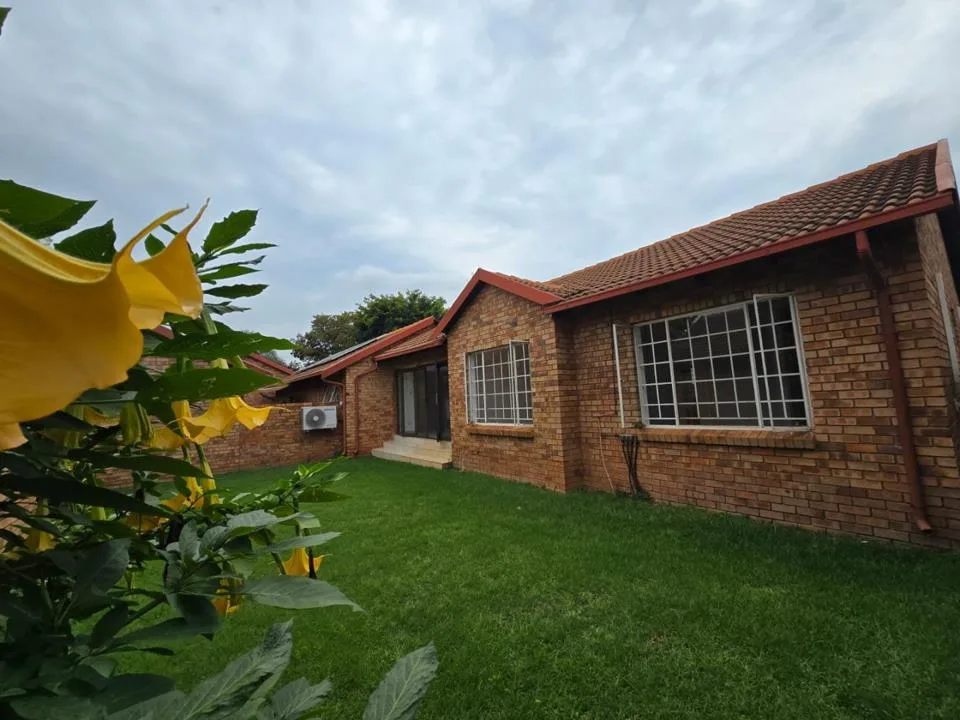 3 Bedroom Townhouse for sale in Meyerspark