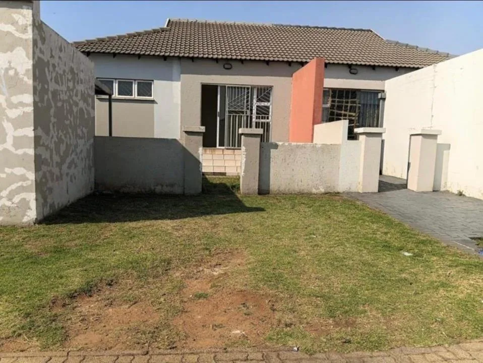 3 Bedroom House for sale in Tasbet Park