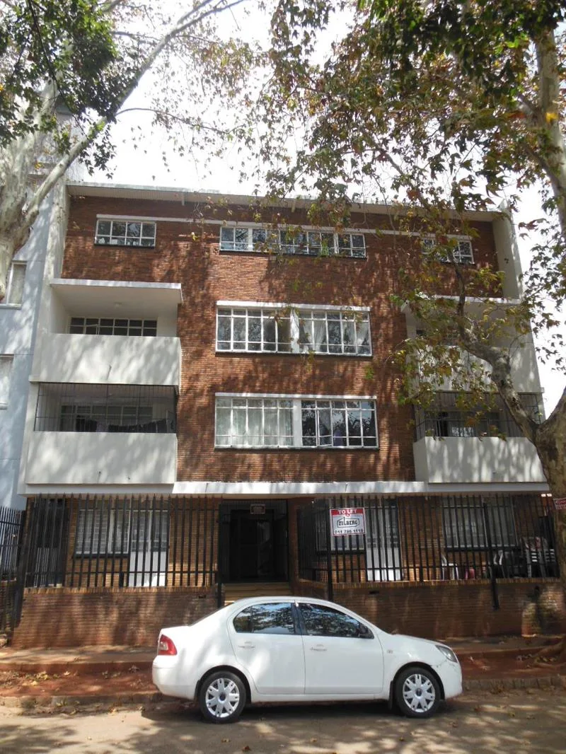 Studio Apartment in Yeoville