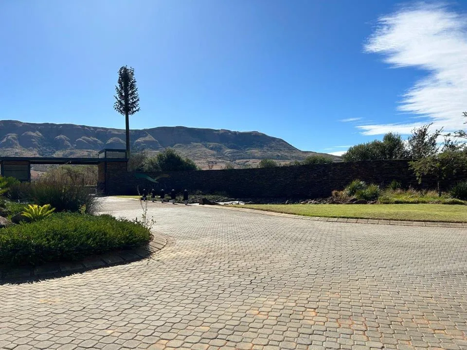 3 Bedroom House for sale in Vulintaba Country Estate