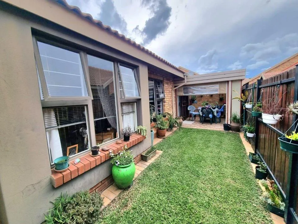 2 Bedroom House for sale in Montana